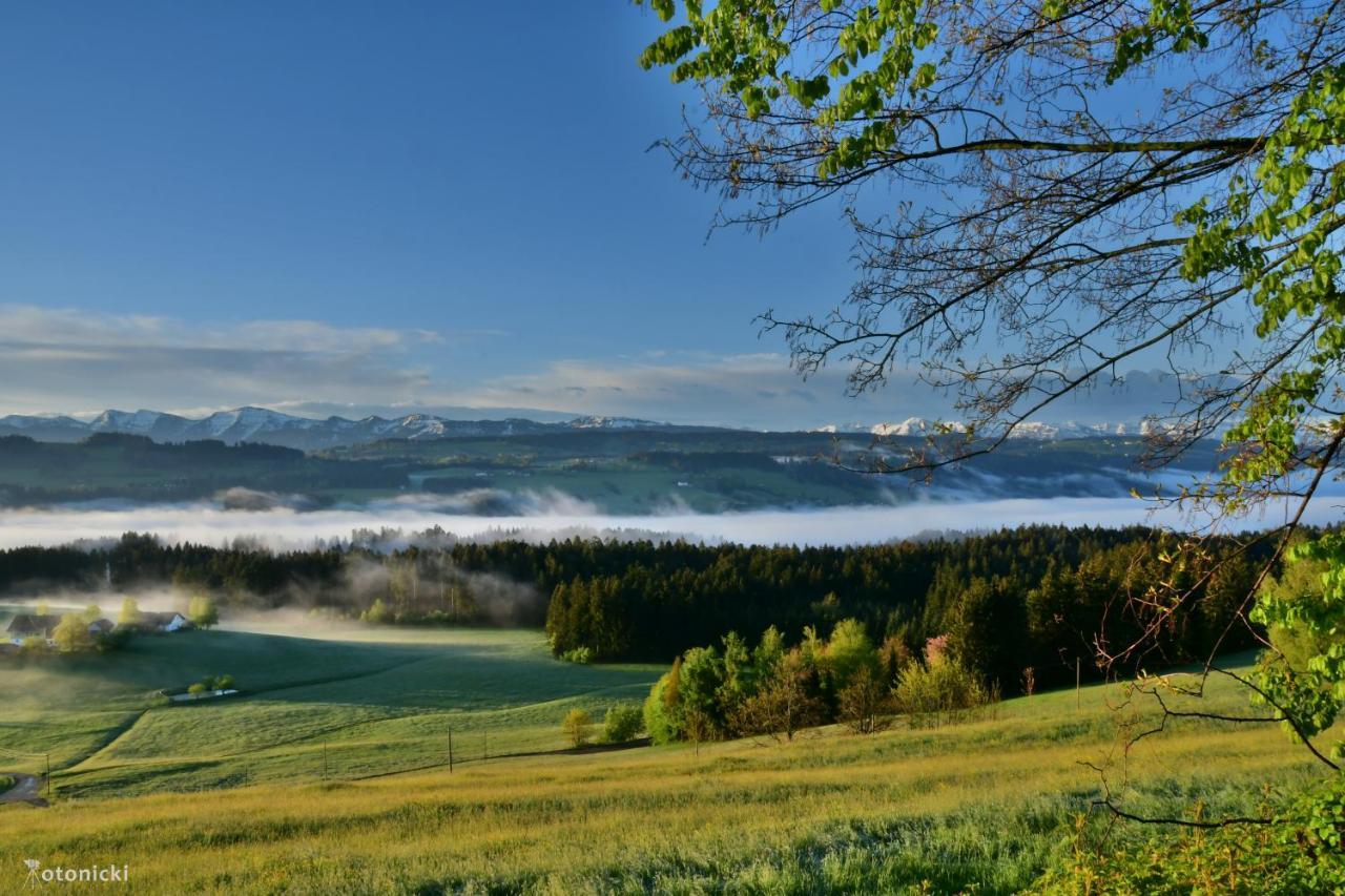 Lindenberger Hof Hotel ลินเดนแบร์ก เอม อัลกอย ภายนอก รูปภาพ