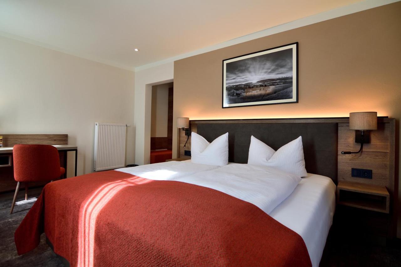 Lindenberger Hof Hotel ลินเดนแบร์ก เอม อัลกอย ภายนอก รูปภาพ