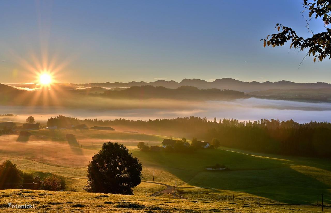 Lindenberger Hof Hotel ลินเดนแบร์ก เอม อัลกอย ภายนอก รูปภาพ