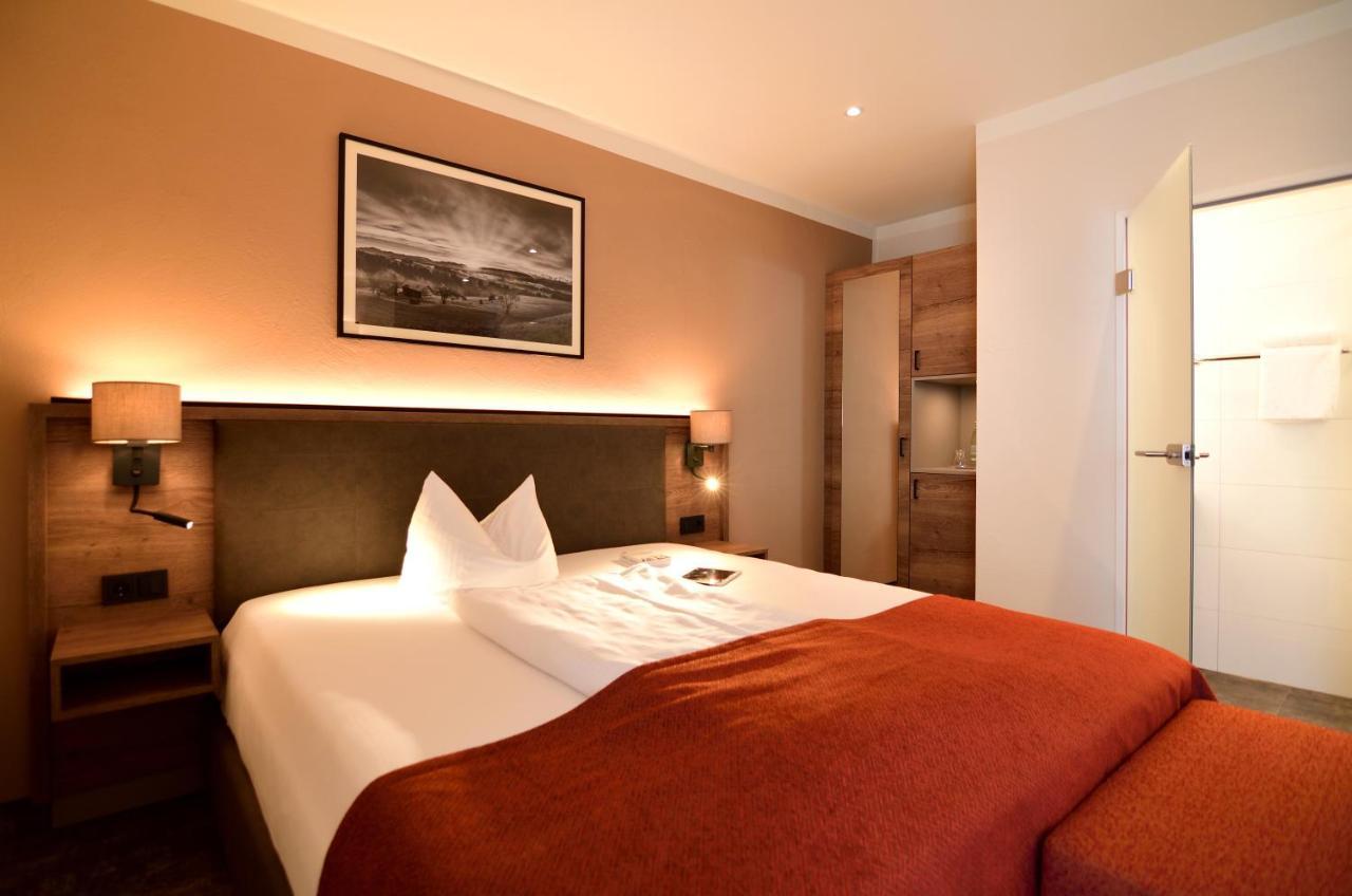 Lindenberger Hof Hotel ลินเดนแบร์ก เอม อัลกอย ภายนอก รูปภาพ