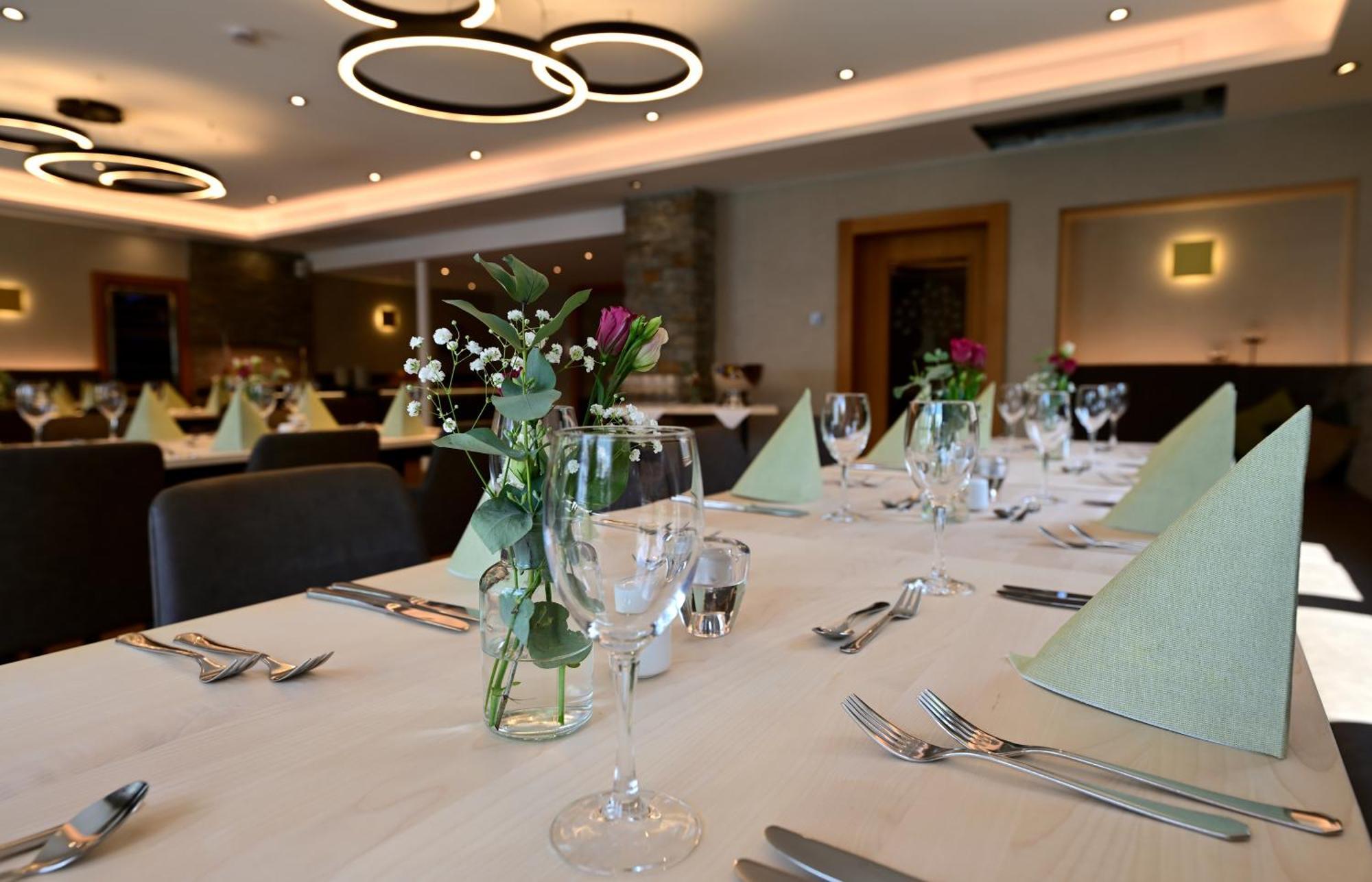 Lindenberger Hof Hotel ลินเดนแบร์ก เอม อัลกอย ภายนอก รูปภาพ