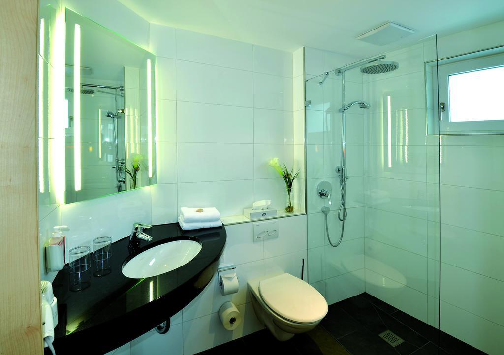 Lindenberger Hof Hotel ลินเดนแบร์ก เอม อัลกอย ภายนอก รูปภาพ